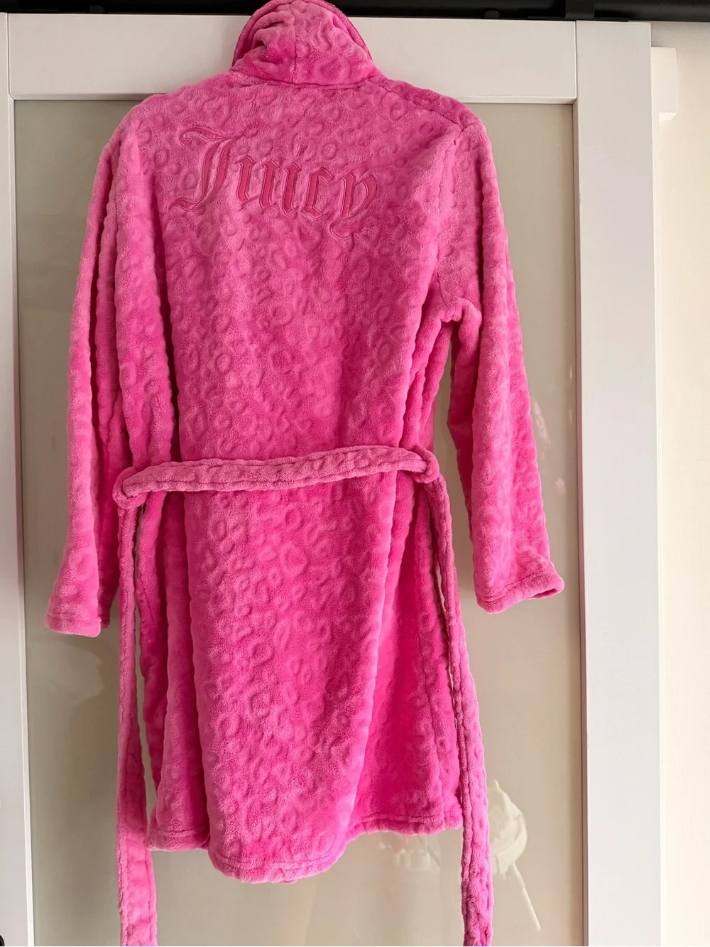 Plush, cozy and comfortable Juicy couture robe